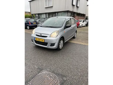 Daihatsu Cuore 1.0 Clever S 5 Deurs,Airco Apk 31-07-2027 Zeer nette en Super zuinige Cuore.