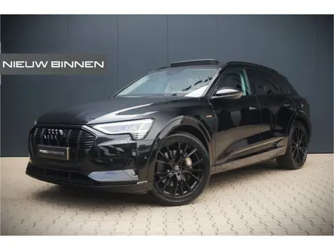 Audi e-tron e-tron 50 quattro Launch edition plus 71 kWh | Panoramadak | Stoelverwarming | Memory Se