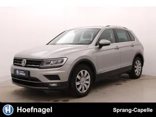 Volkswagen Tiguan 1.5 TSI ACT Highline | Adaptive Cruise | Camera | Stuur-/Stoelverw. | CarPlay | Vi