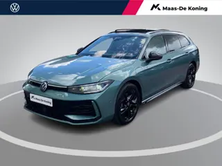 Volkswagen Passat Variant 1.5eHybrid 200kW/272PK R-Line DSG · Panoramadak · Leder · Trekhaak · 360°C