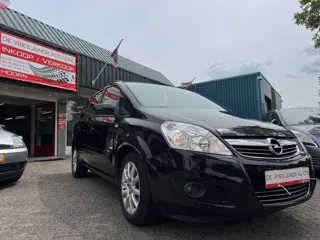 Opel Zafira 1.6 Temptation. 7-persoons, airco, pdc en een nieuwe apk!
