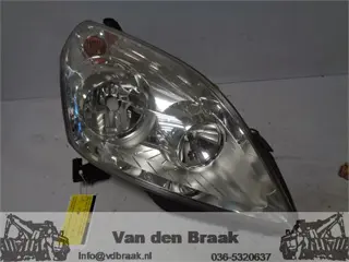 Opel Zafira 2008-2013 Koplamp links