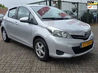 Toyota Yaris 1.0 VVT-i Aspiration 3e eigenaar dealer onderhouden achteruit camera trekhaak airco ele