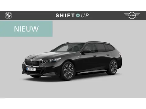 BMW 5-serie Touring 530e M-Sport | Elektr. Trekhaak | Driving Assistant Plus