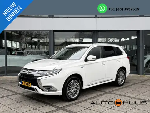 Mitsubishi Outlander 2.4 PHEV Aut. Pure+ | SoH 96% | Trekhaak | Apple Carplay | Camera |