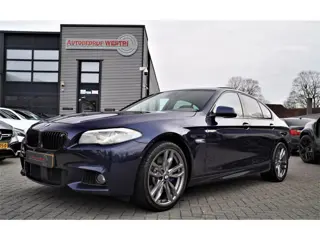 BMW 5-serie 550i High Executive | M-pakket | Adaptieve cruise | Botswaarschuwing | Trekhaak elektris