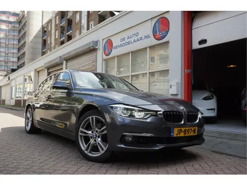 BMW 3-serie 330e High Executive Innovation Aut8 | Adaptive | HUD | Harman Kardon | 360 Camera | Appl