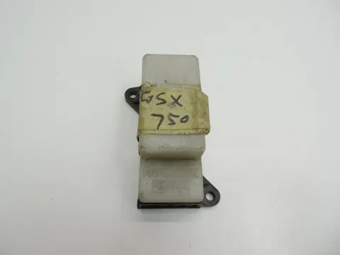 ZEKERINGKAST Suzuki GSX 750 1984 - 1986