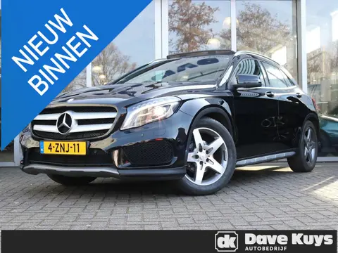 Mercedes-Benz GLA 200 AMG Line | Panoramadak