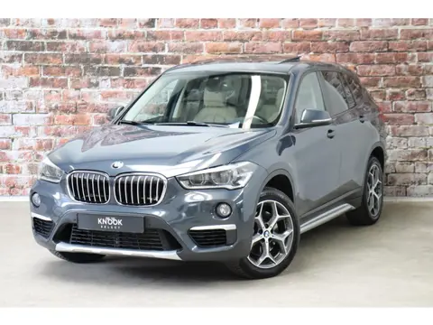 BMW X1 xDrive25i High Executive xLine Automaat / Navigatiesysteem Professional / Leder / Trekhaak / 