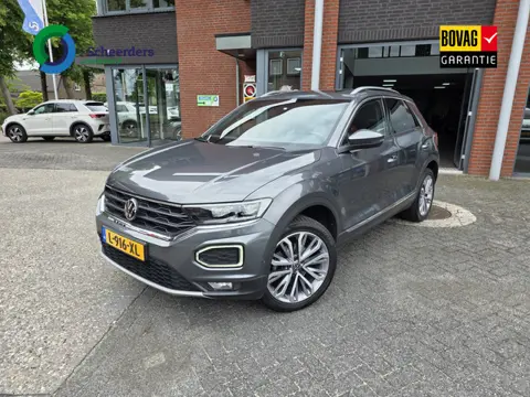 Volkswagen T-Roc 1.5 TSI Sport,Pano dak,trekhaak,Navi,1 jaar garantie