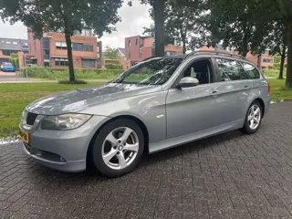 BMW 3 Serie Touring 320i High Executive (bj 2006)