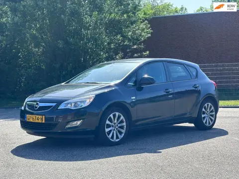 Opel Astra 1.4 Cosmo Achteruit camera*Carplay*Cruise*Airco*Trekhaak*