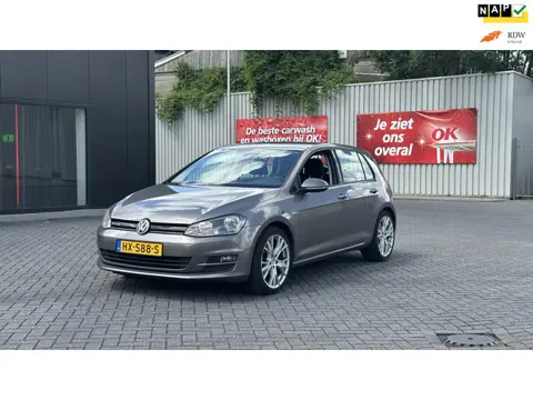 Volkswagen Golf 1.0 TSI Business Edition Connected