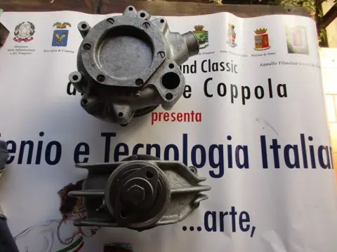 Water pump with support for Maserati 3500