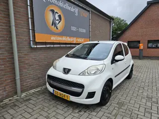 Peugeot 107 1.0-12V XS (bj 2011)