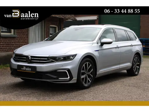 Volkswagen Passat Variant 1.4 TSI PHEV GTE SOh 94,4% LEER PANO IQ LIGHT TREKHAAK 51000KM!!!