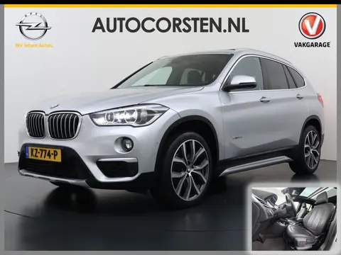 BMW X1 sDrive 2.0i 192PK Automaat Panoramadak Leder+Verwarmd 19" Harman Kardon®-Hifi Navi Plus Ecc P