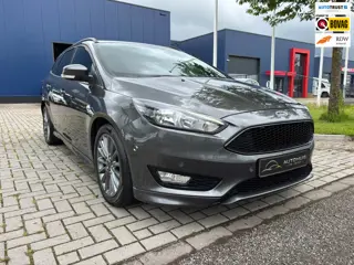 Ford Focus 1.0 EcoBoost ST Line Business 140PK / APPLE CARPLAY / NAVIGATIE / CLIMATE / PDC / START-S
