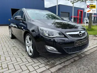 Opel Astra Sports Tourer 1.4 Turbo Cosmo / NAVI / CLIMATE / CRUISE / PDC / STOELVERWARMING MODELJAAR