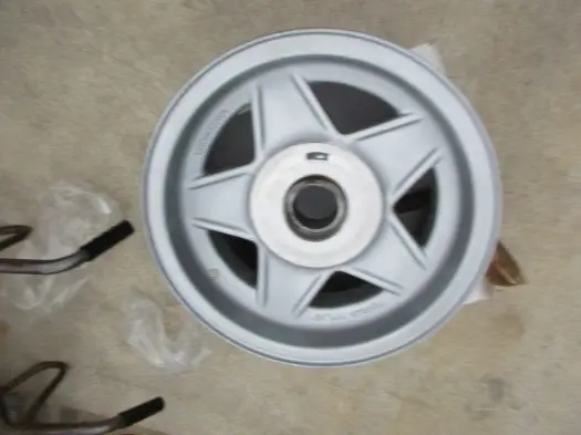 Wheel rim with hub 7,5x15 Ferrari Daytona and 512BB
