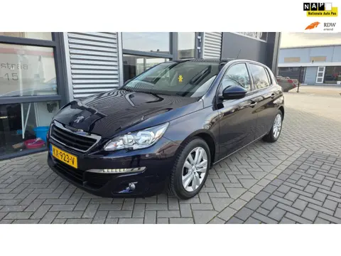 Peugeot 308 1.2 PureTech Blue Lease Executive