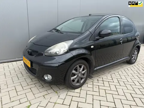 Toyota Aygo 1.0-12V Dynamic Navigator