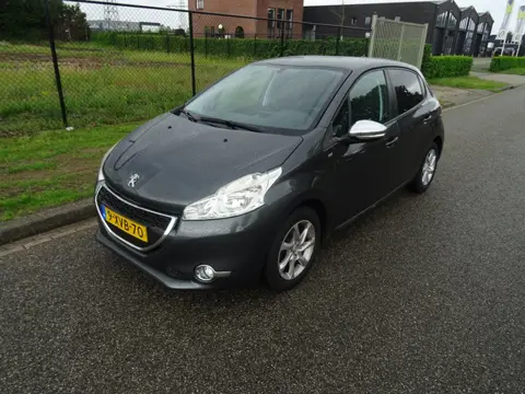 Peugeot 208 1.2 VTi Style