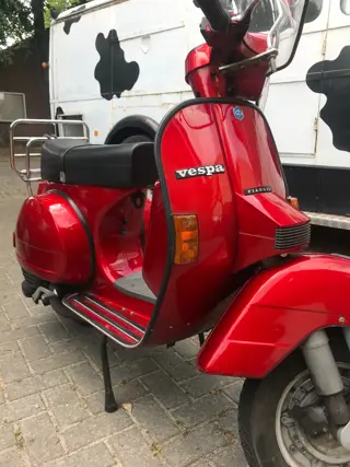 Vespa PX 200 motorscooter, rood, 1996