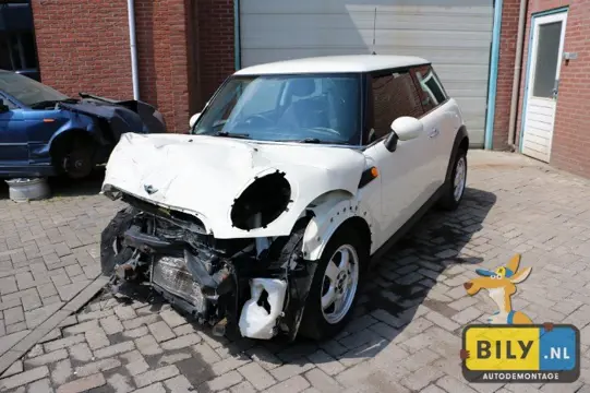 MINI R56 cooper '07 PEPPER WHITE BILY bmw autodemontage