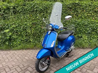 Vespa Sprint AZZURRO Scooter Windscherm BETAAL met in3