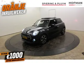MINI Mini 1.5 Cooper 60 Years Edition Panodak Vol Leder Harman Cardon Zwarte hemel Navi