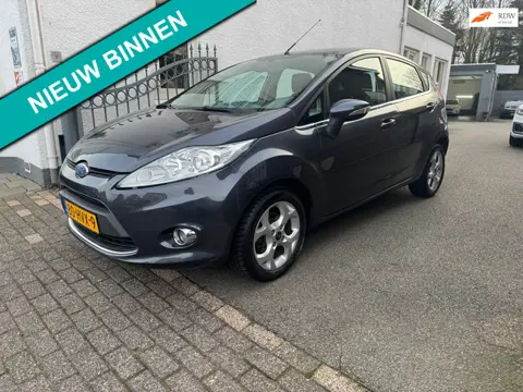 Ford Fiesta 1.6 Titanium airco navi sportvelgen
