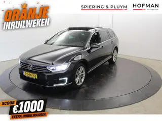 Volkswagen Passat GTE Pano Zwarte hemel Groot Navi EL Aklep Leder