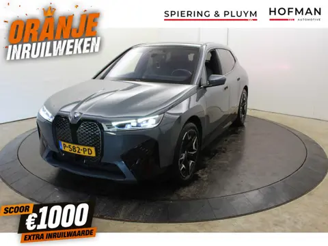 BMW iX xDrive40 High Exe Sport SOH 100% El Trek Pano Head Up Camera