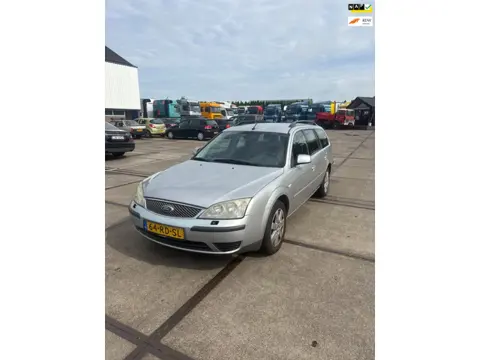 Ford Mondeo Wagon 1.8-16V Futura