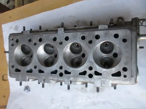 Heads Ferrari 308 2 valve