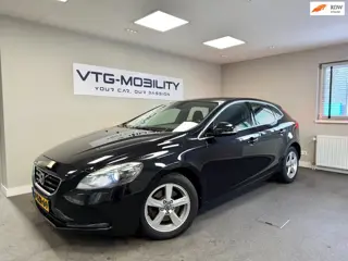 Volvo V40 1.6 T3 Summum Navi|ClimateControl|Stoelverwarming|PDC A|Xenon|APK 12-2026