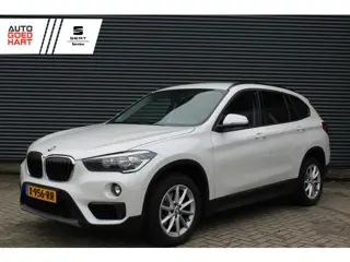 BMW X1 sDrive18i Executive Navigatie Wit-Metallic PDC