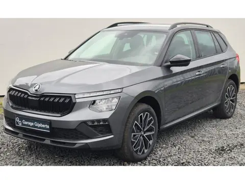 Skoda Kamiq 1.0 TSI Selection Camera achter - Zwarte gril - 17 inch Wielen - Winter Pack - Privacy G