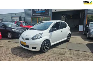 Toyota Aygo 1.0-12V Access 5 Deurs Groot Scherm.