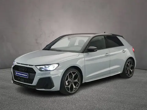 Audi A1 Sportback 35 TFSI 150PK S edition | Navi | Stoelverwarming | 18-Inch | Zwart-Optiek | Adapti