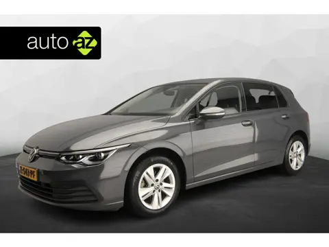 Volkswagen Golf 1.0 eTSI Life Business dealer onderhouden | LED Plus | Discover Pro