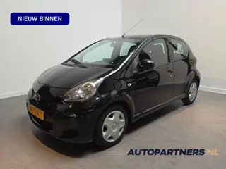 Toyota Aygo 1.0-12V Comfort Navigator - Apple Carplay/Android Auto - Airco - JBL