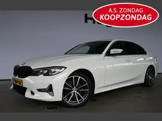 BMW 3-serie 320i High Executive Automaat Navigatie LED Carplay Stoelverwarming Dealer Onderhouden! I