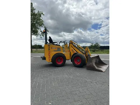 Knikmops 180 | Bouwjaar 2021 | 3120 uur (bj 2021)