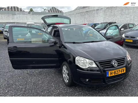 Volkswagen Polo 1.4-16V Trendline Panoramadak-CruiseControl-Stoelverwarming