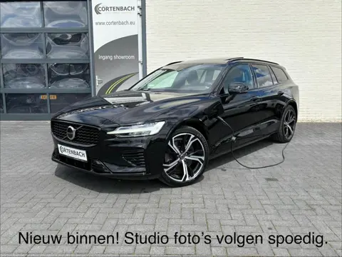 Volvo V60 2.0 T8 Plug-in hybrid AWD Ultimate Dark Long Range | Panorama dak | Harman Kardon | Adapti
