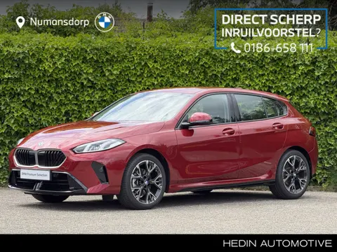 BMW 1-serie 120 | M-Sport | 18'' | Stuur + Stoelverw. | Camera | Sportstoel.
