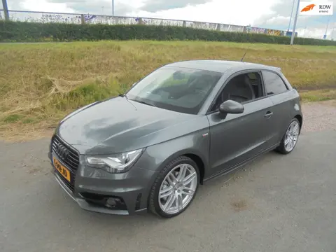 Audi A1 Audi a1 1.4 TFSI 185 PK S line Automaat airco 17 lmv navi leer xenon